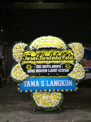 Papan Bunga Duka di Suralaya